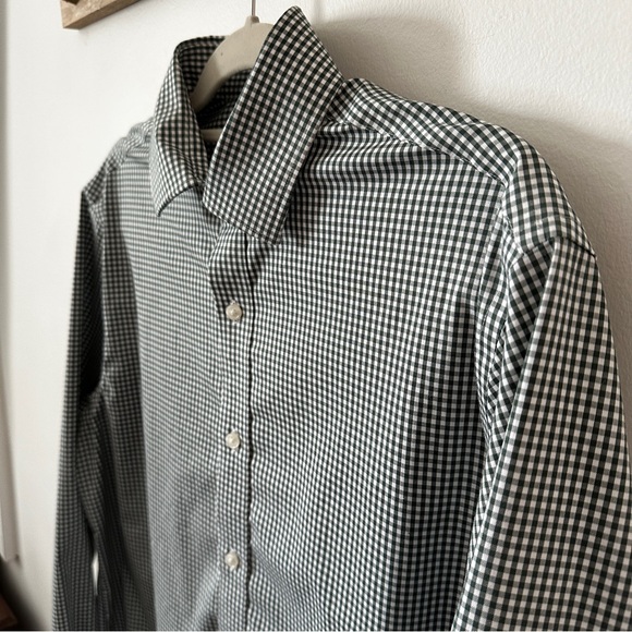 TOMMY HILFIGER | Men’s Long Sleeved Dress Shirt size Large - Picture 3 of 8